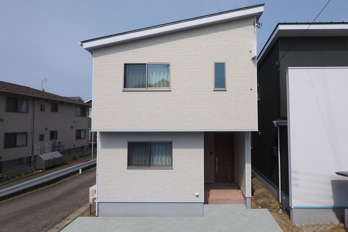 ニコニコ住宅 新潟市 中央区 網川原 　白い ホワイト 外観 外壁